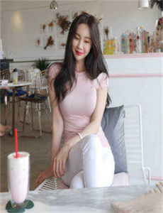 《国产女爽爽精品视频天美传媒-阿姨的诱惑》