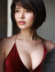 《美女露出尿口让男生爽痛-国产对白精品刺激一区二区》