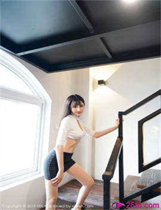 《污小说嗯啊轻点-女生的第一次哔哩哔哩视频》
