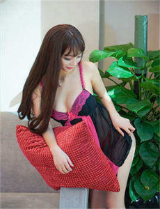 《三级高清大电影-美色俘虏》