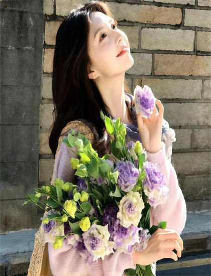 《重生后我嫁给了前任他哥》美学价值分析：艺术美感与审美特征探讨